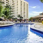 Flat Golden Dolphin Grand Hotel - Quarto E Sala Com Roupa De Cama E Banho - Piscinas 24H