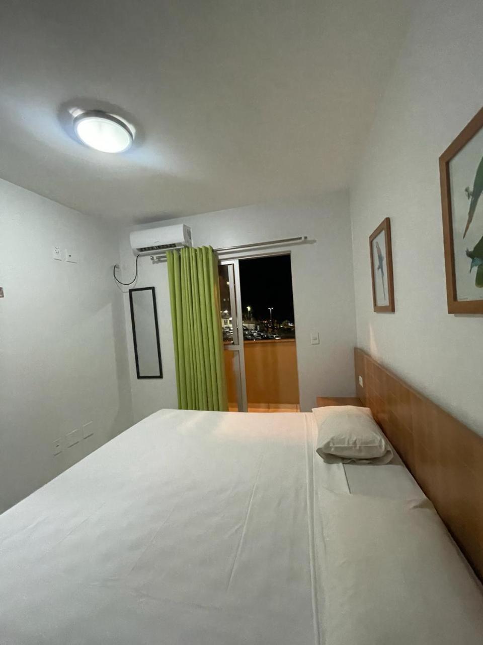Flat Golden Dolphin Grand - E Sala Com Roupa De Cama E Banho - Piscinas 24h *